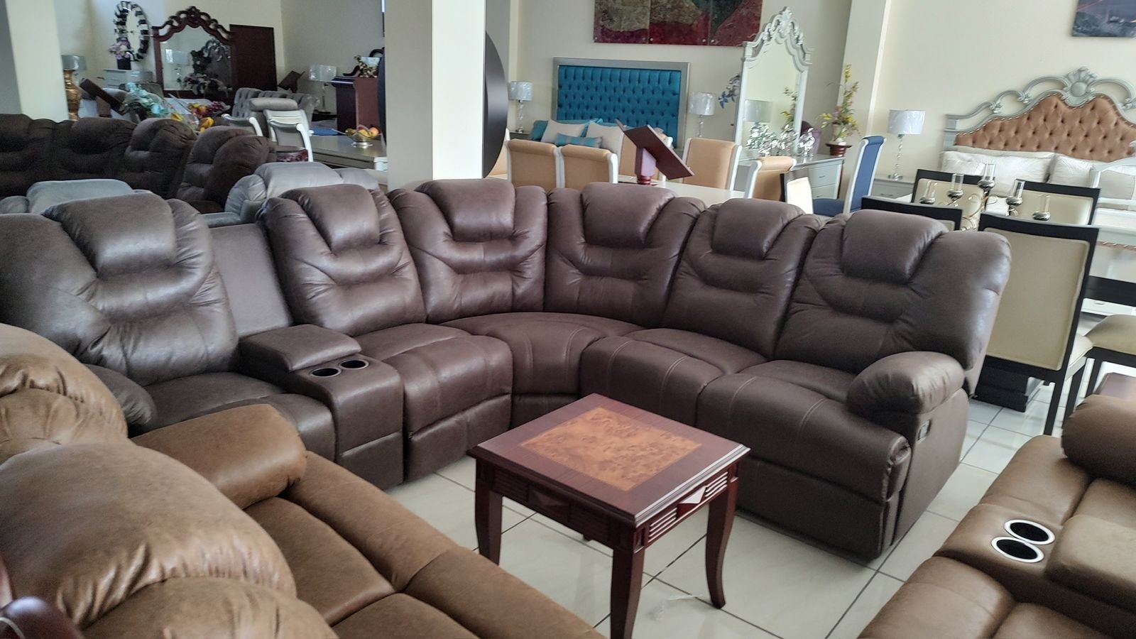 Sala esquinera con 2 reclinables y masaje imagen 2