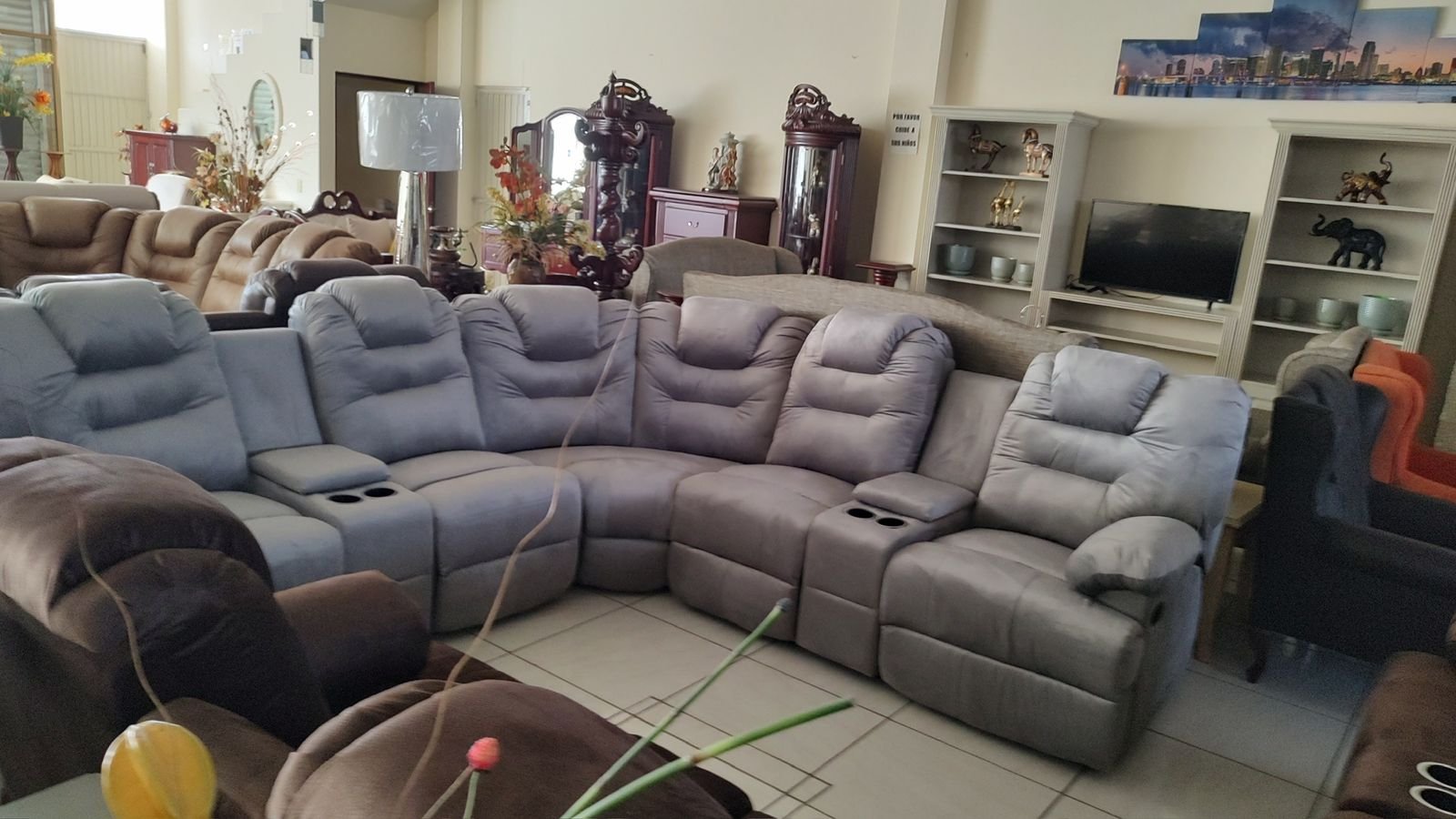 Sala esquinera con 2 reclinables y masaje imagen 6